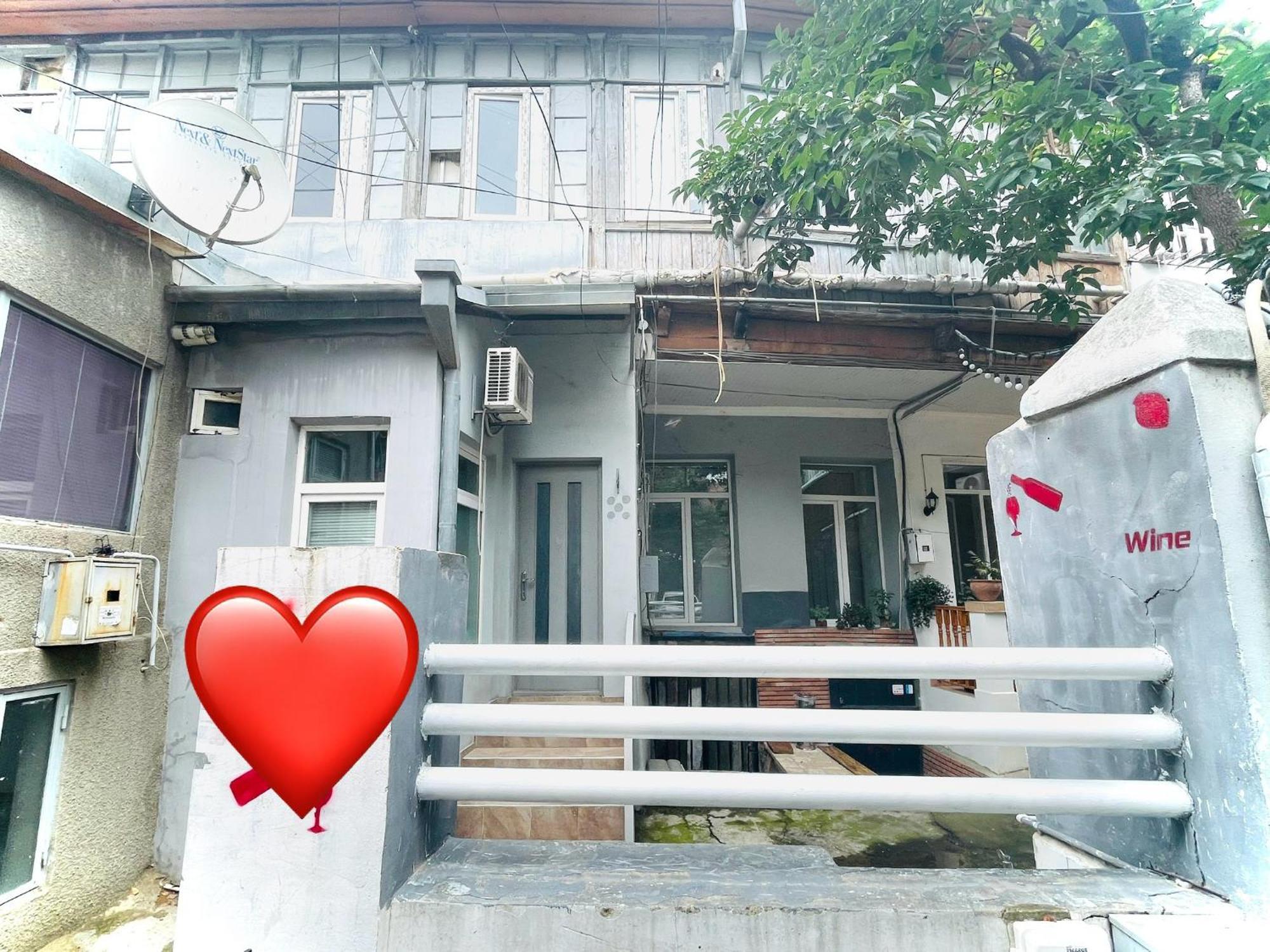 Nutsa'S Apartment In Old 트빌리시 외부 사진